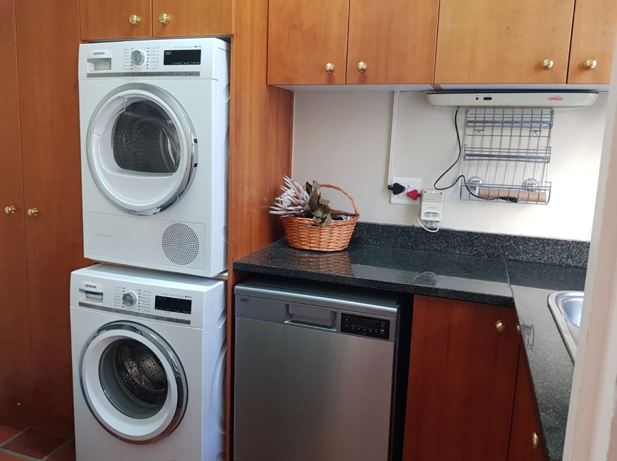 4 Bedroom Property for Sale in Glencairn Heights Western Cape